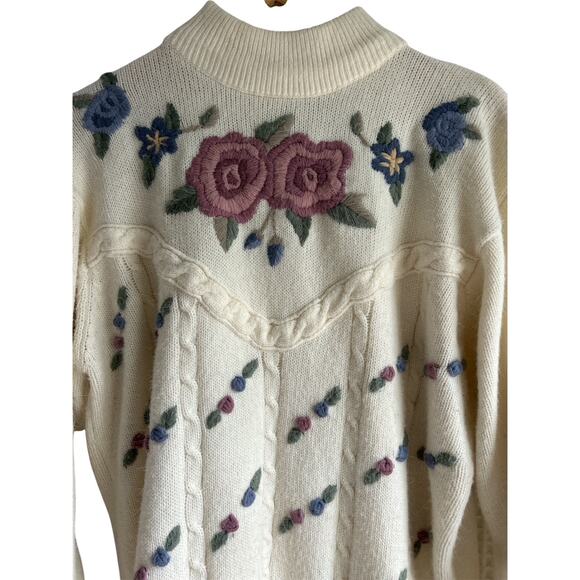 Vintage Alfred Dunner XL Cream Floral Embroidered Mock Neck Cable Knit Sweater - Picture 4 of 6